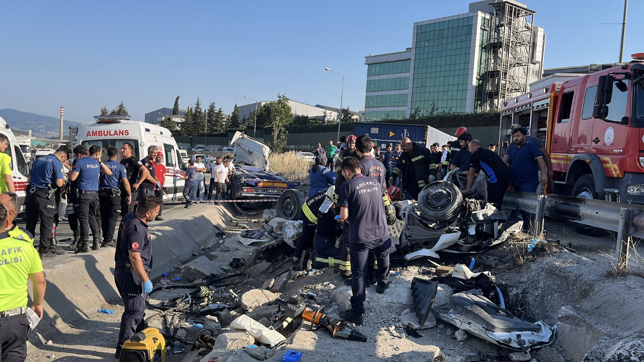Kocaeli’de kaza: 5 kişi öldü, 1 kişi yaralandı.