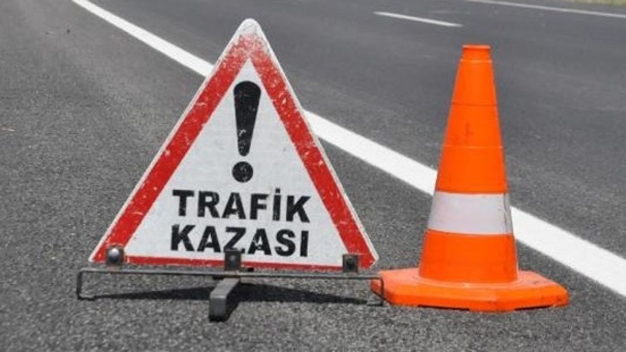 Aydın'da trafik kazasında 3 kişi yaralandı. -> Aydın'da trafik kazası sonucu 3 kişi yaralandı.