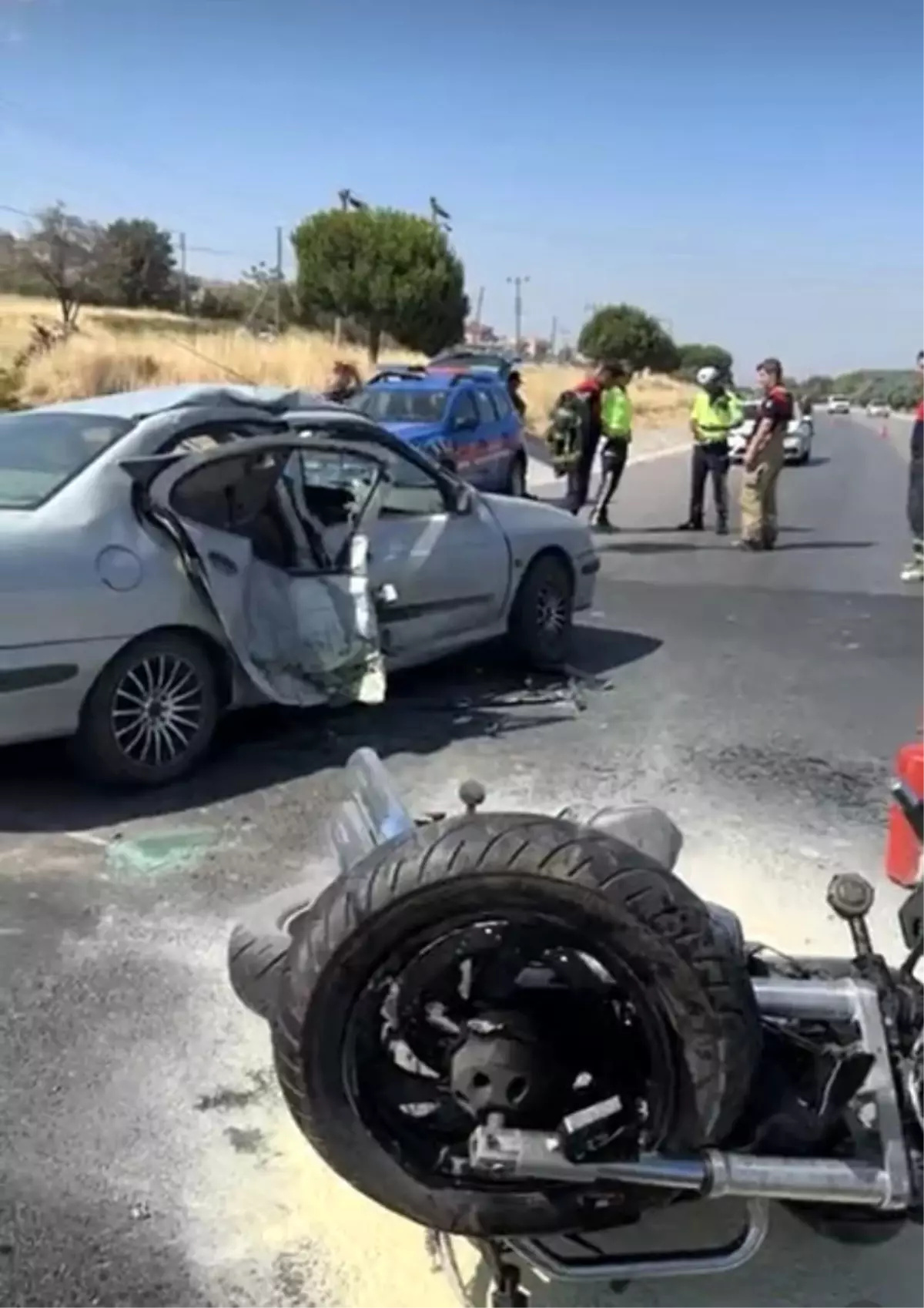 Çanakkale'de Trafik Kazası Sonucu 6 Kişi Yaralandı.