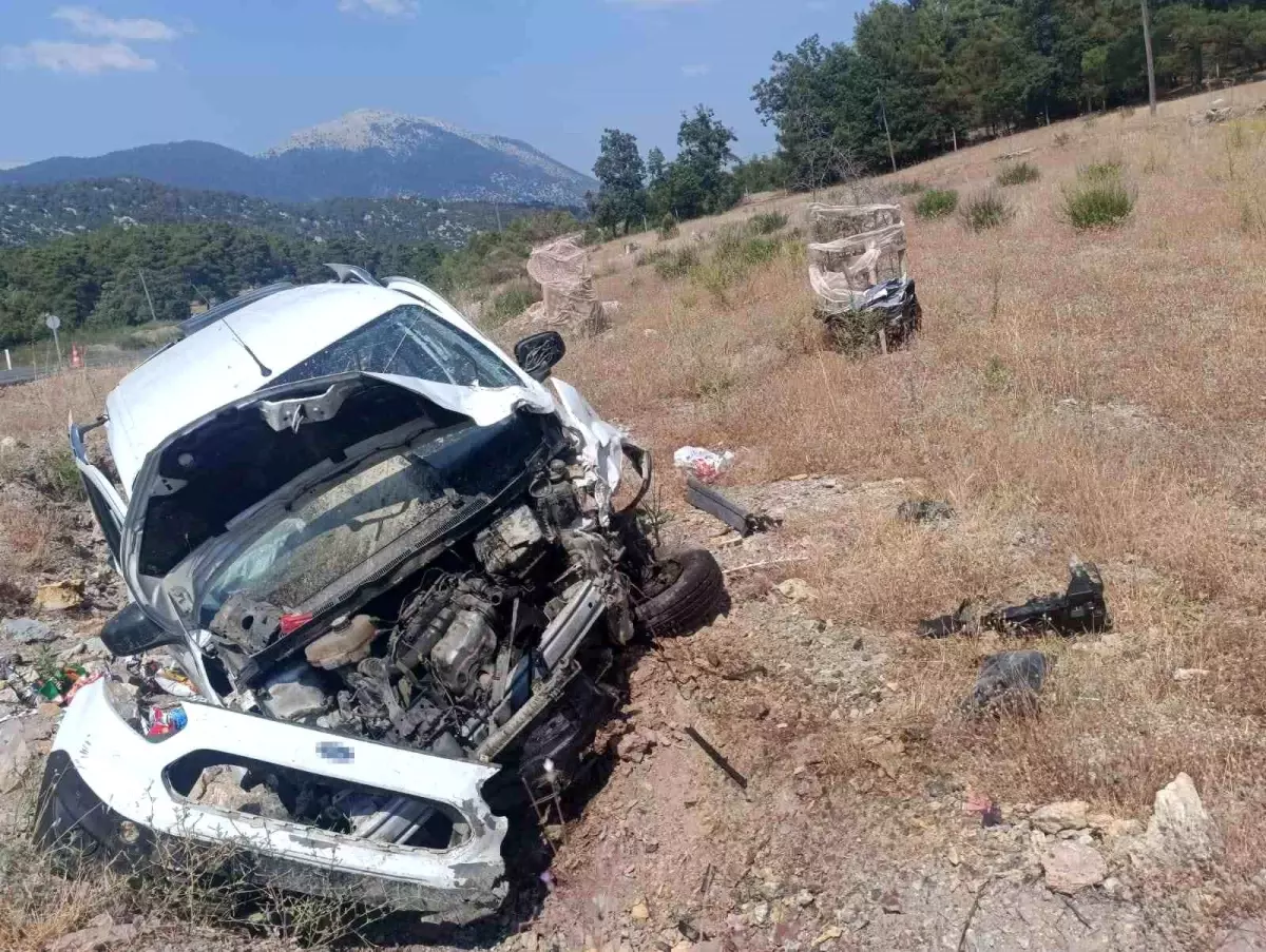 Gündoğmuş'ta Kaza: Araç 5 Metrelik Şarampolden Uçtu.