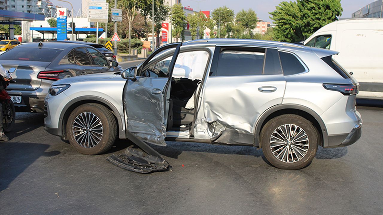 Kırmızı ışık geçişi kaza yaptı: 1 kişi yaralandı