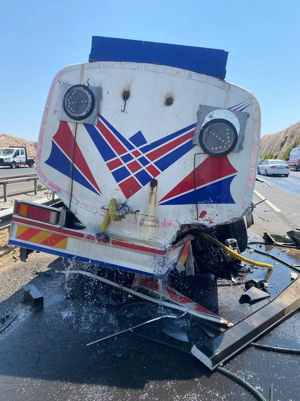 Birecik'te Trafik Kazasında Sürücü Öldü.