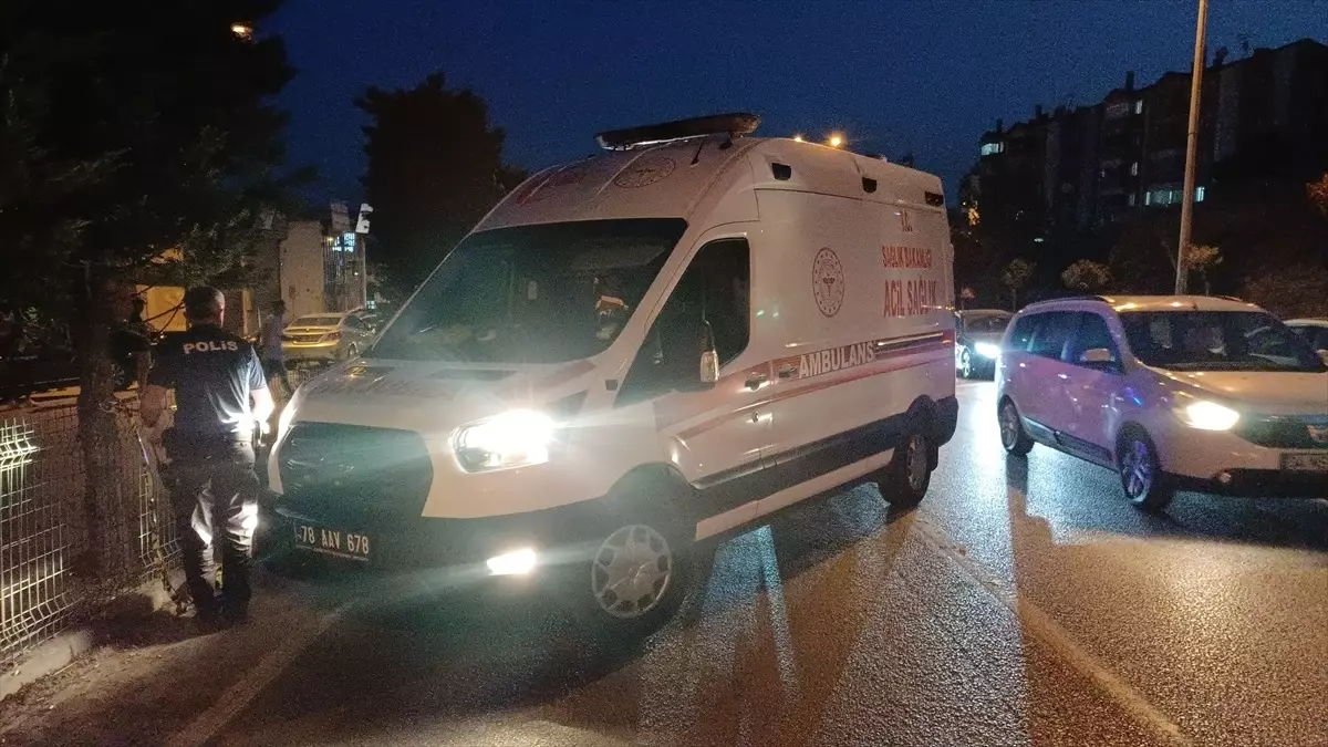 Genç erkek trafik kazasında yaşamını yitirdi.