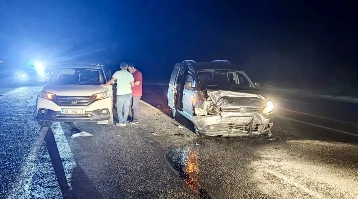 Malatya'da Trafik Kazasında 4 Kişi Yaralı