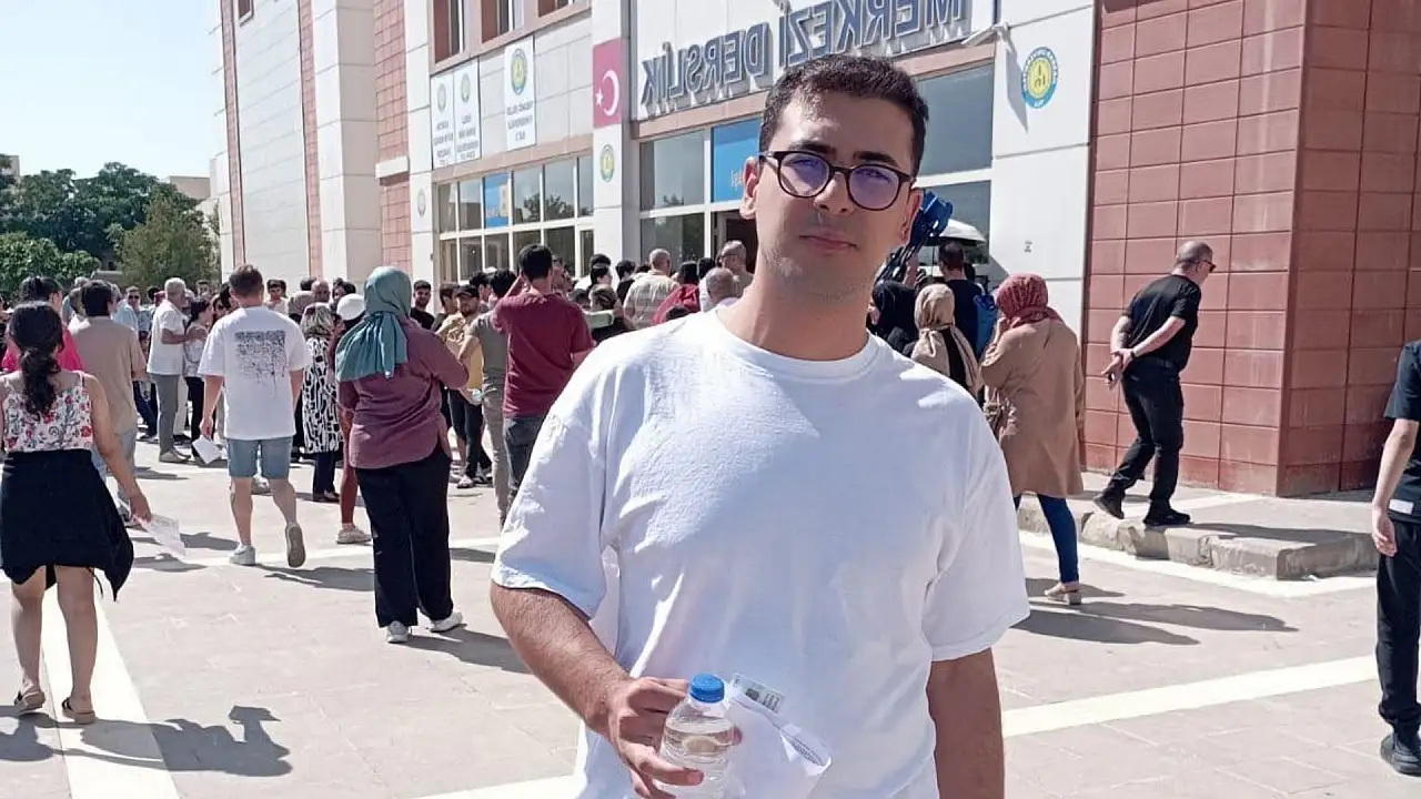 Tatvan'da trafik kazasında genç Kurtalanlı hayatını kaybetti.