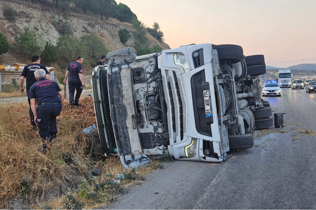 SUSURLUK YOLUNDA KAZA...