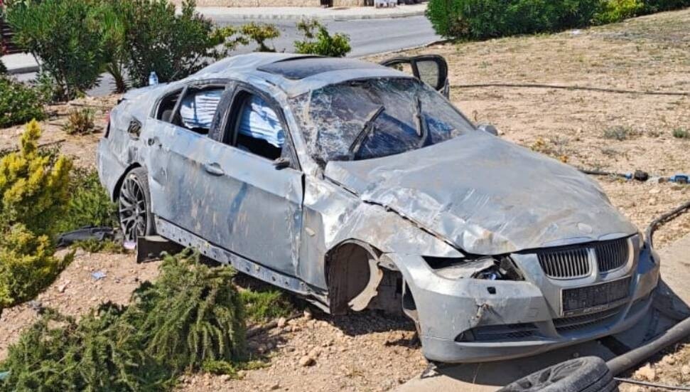 Girne-Tatlısu ana yolunda kaza: 4 kişi yaralı durumda.