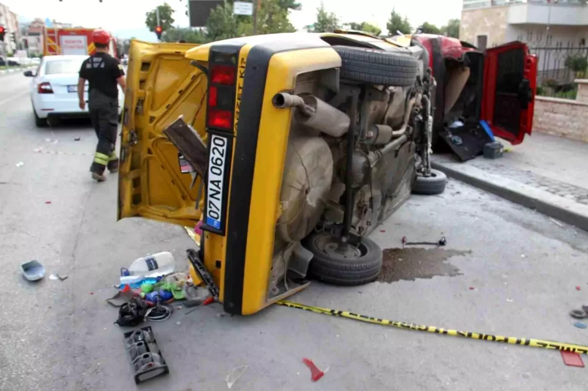 Konya'da trafik kazasında 3 kişi yaralandı.