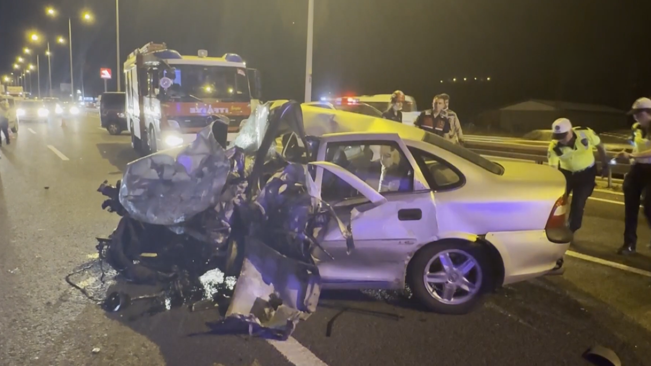 Ankara'da trafik kazasında sürücüler hayatını kaybetti.