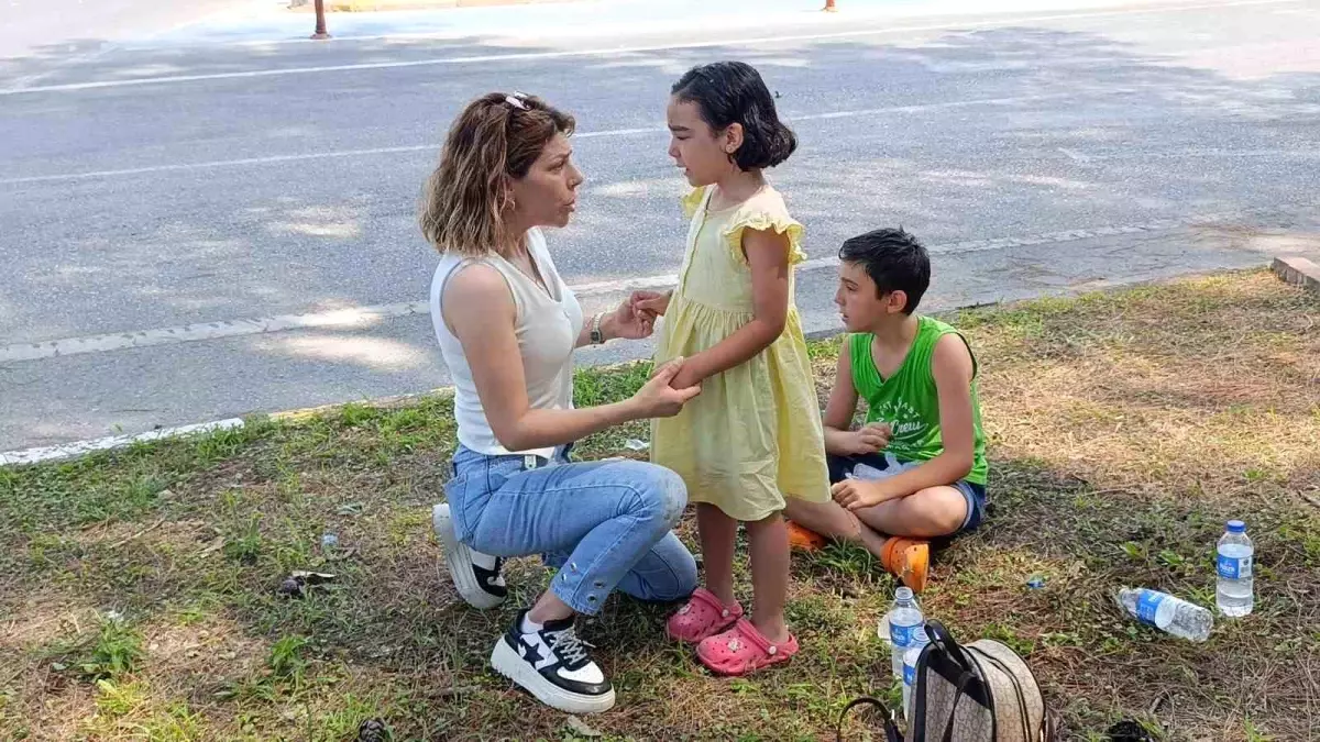 Manavgat'ta Trafik Kazası: Minibüs ve Otomobil Kaza Yaptı