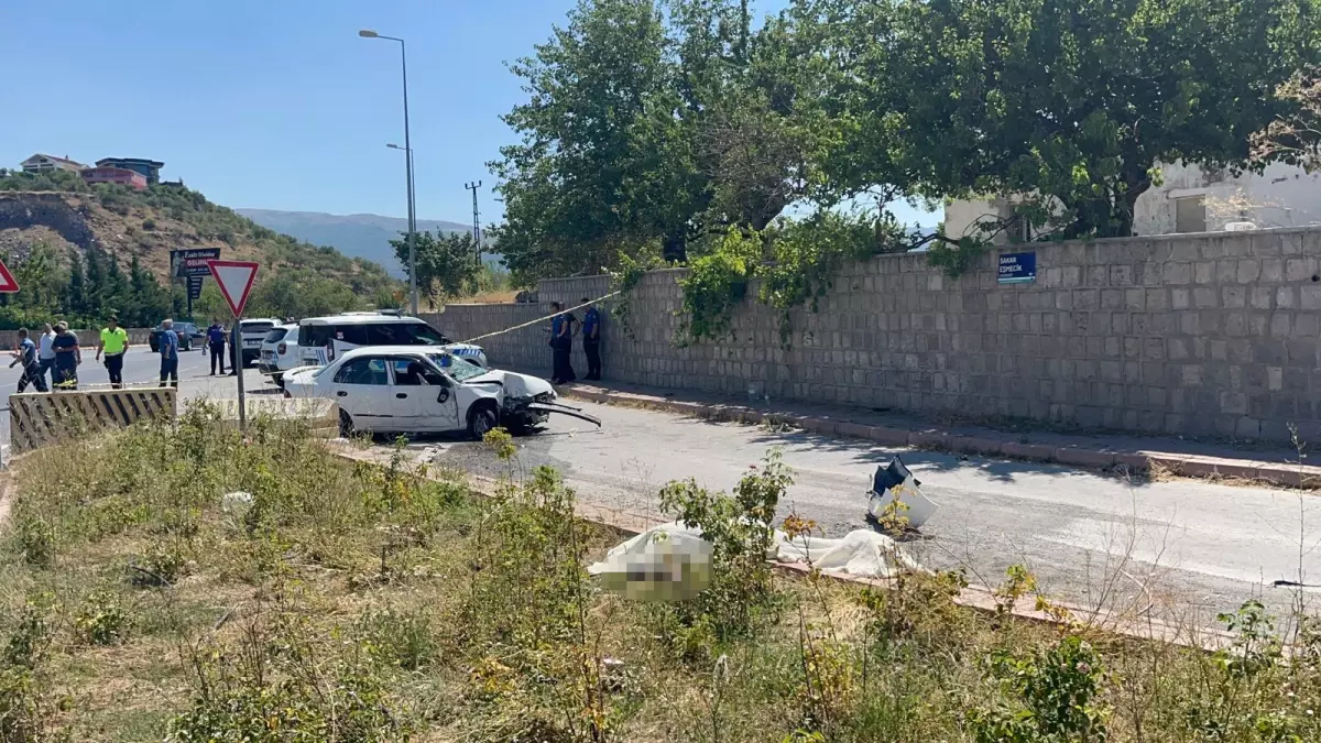 Kayseri'de 74 yaşındaki bir kişi trafik kazasında hayatını kaybetti.