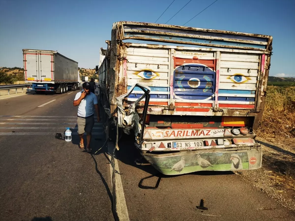 Karacabey'de Trafik Kazası: Tek bir yaralı var.