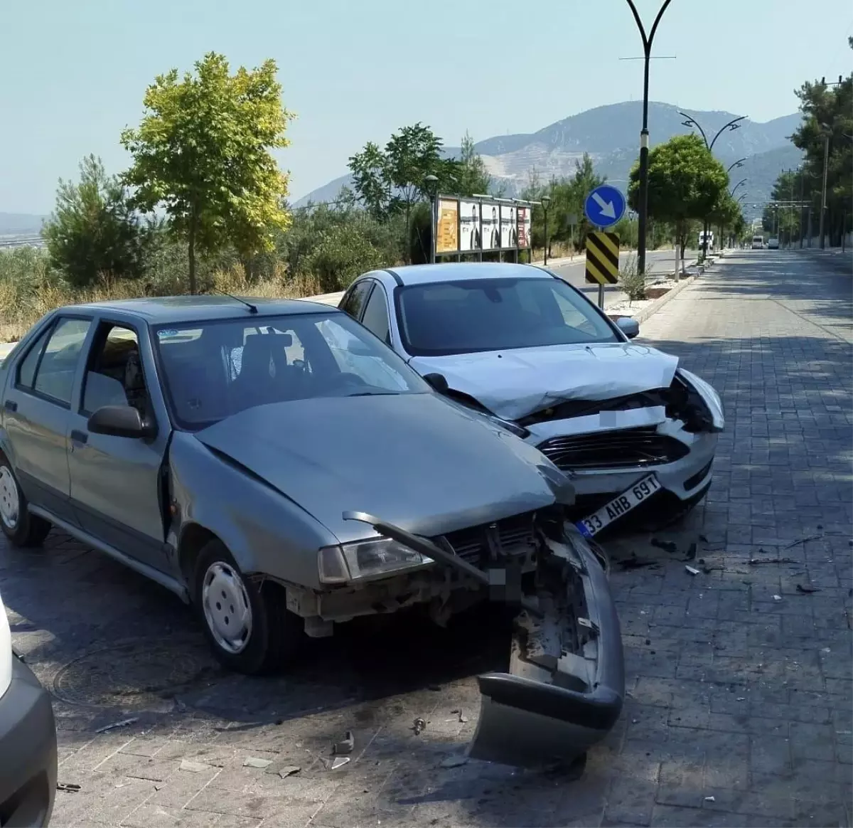 Manisa'da kaza: 2 kişi yaralandı.