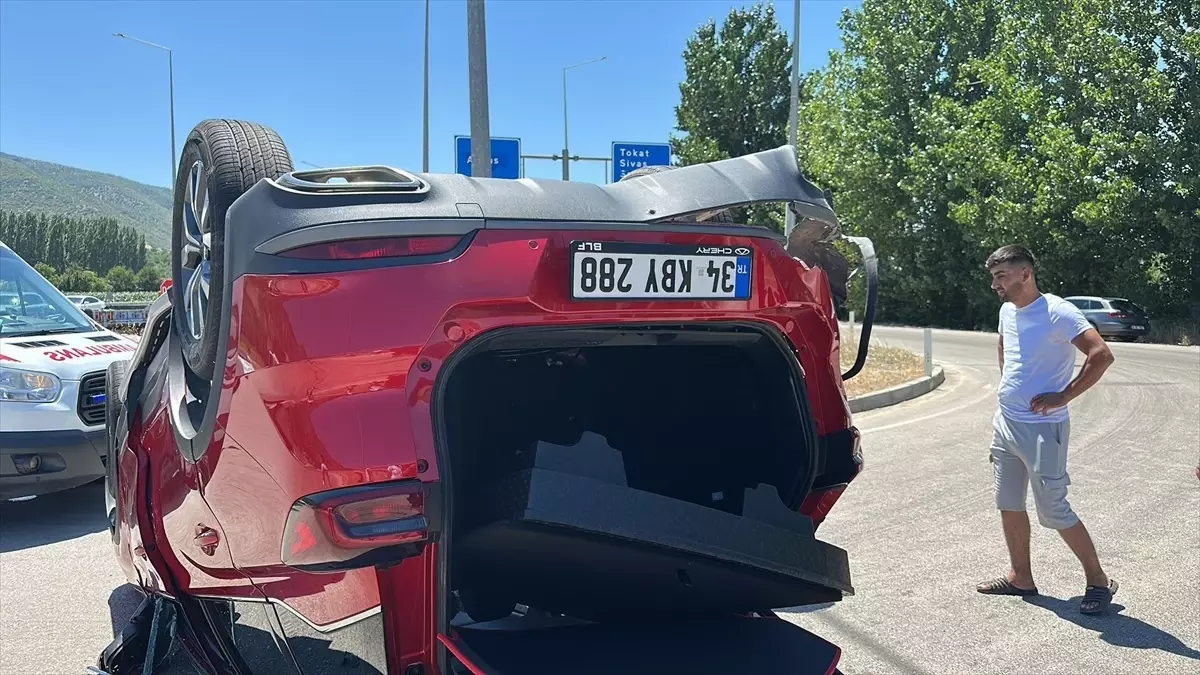 Tokat'ta trafik kazasında 4 kişi yaralandı.