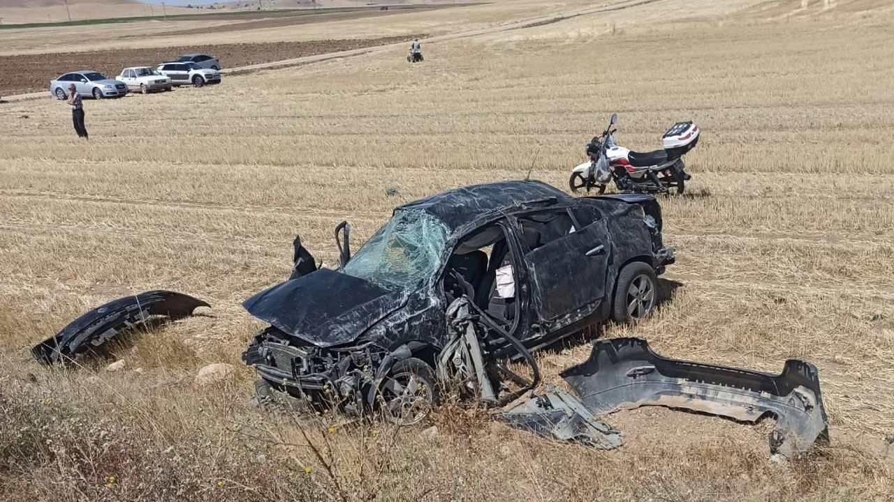 Musa Sarıaslan isimli belediye başkanı trafik kazasında yaşamını yitirdi.