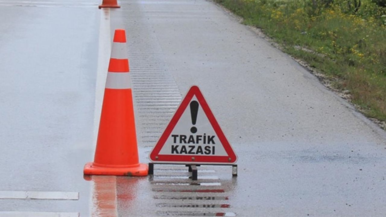 Lefkoşa ve Girne'de ayrı trafik kazalarında 1 kişi göz altına alındı, 1 şahıs ise aranıyor...