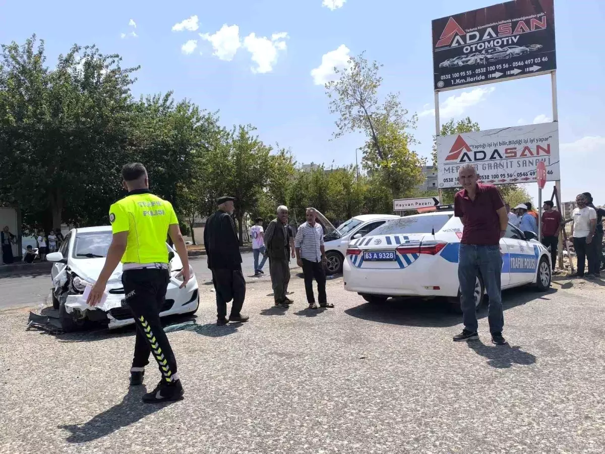 Şanlıurfa'da meydana gelen iki farklı trafik kazasında 4 kişi yaralandı.