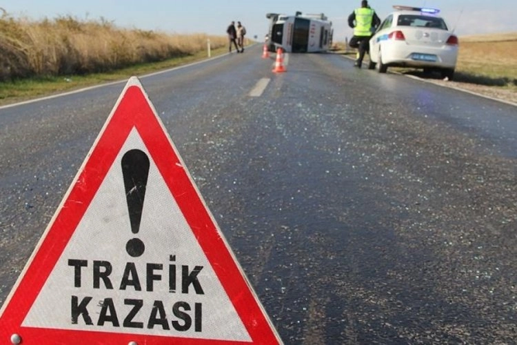 Kestel'de kaza: 2 kişi yaralandı.
