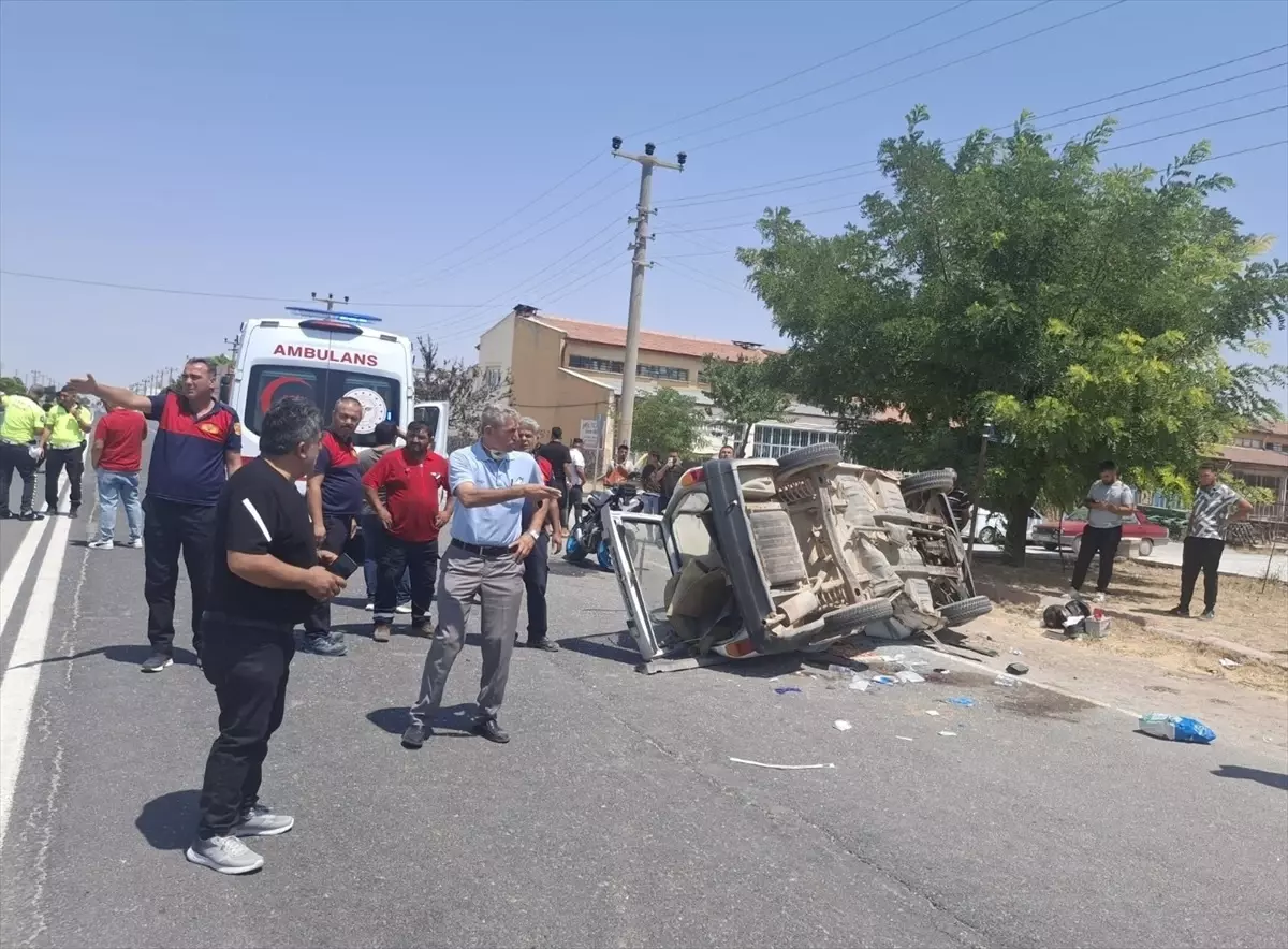 Kozaklı'da trafik kazasında 3 kişi yaralandı.