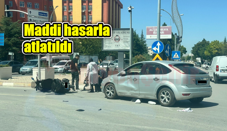 Maliye Kavşağında Kaza: Ekonomik Zararla Sonuçlandı
