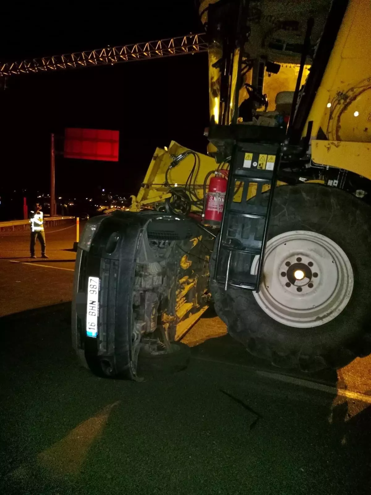 Ağrı'da Kaza: 2 Kişi Yaralandı