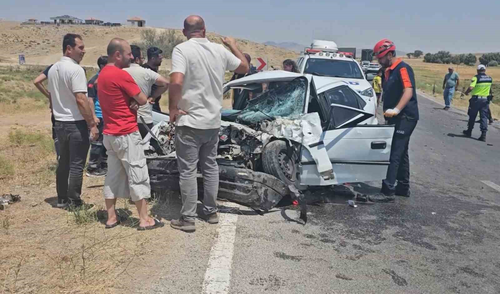 Aksaray'da trajik kaza: Bir kişi hayatını kaybetti, üç kişi yaralandı.