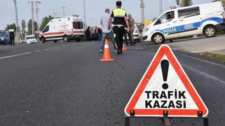 Askeri personel taşıyan araç devrildi: 13 kişi yaralandı