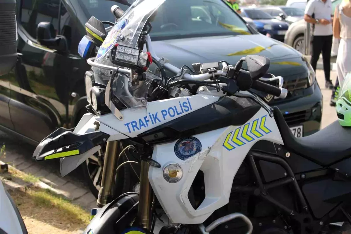 Aydın'da trafik kazasında 1 polis yaralandı.
