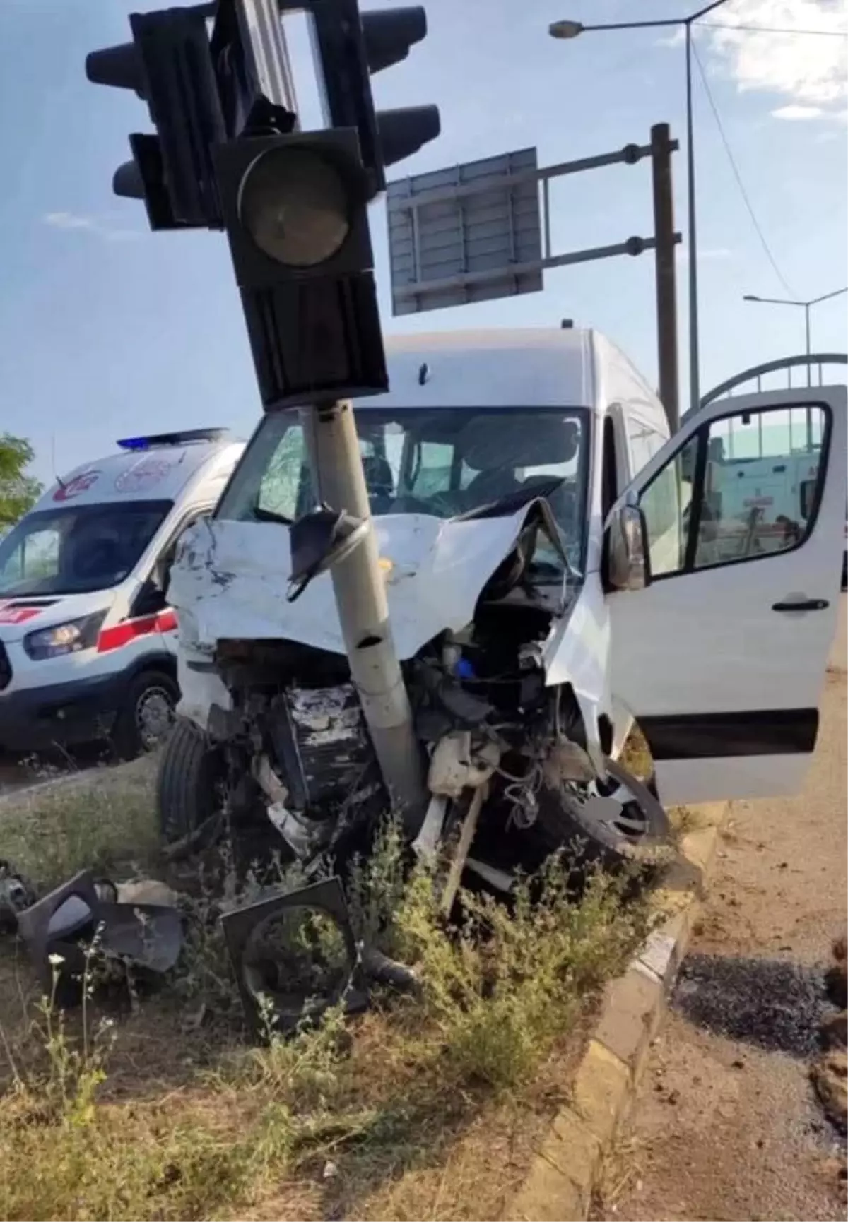 Giresun'da trafik kazası sonucu 13 kişi yaralandı.