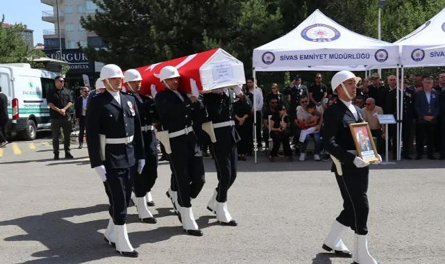 Sivas'ta hayatını kaybeden başkomiser için tören düzenlendi.