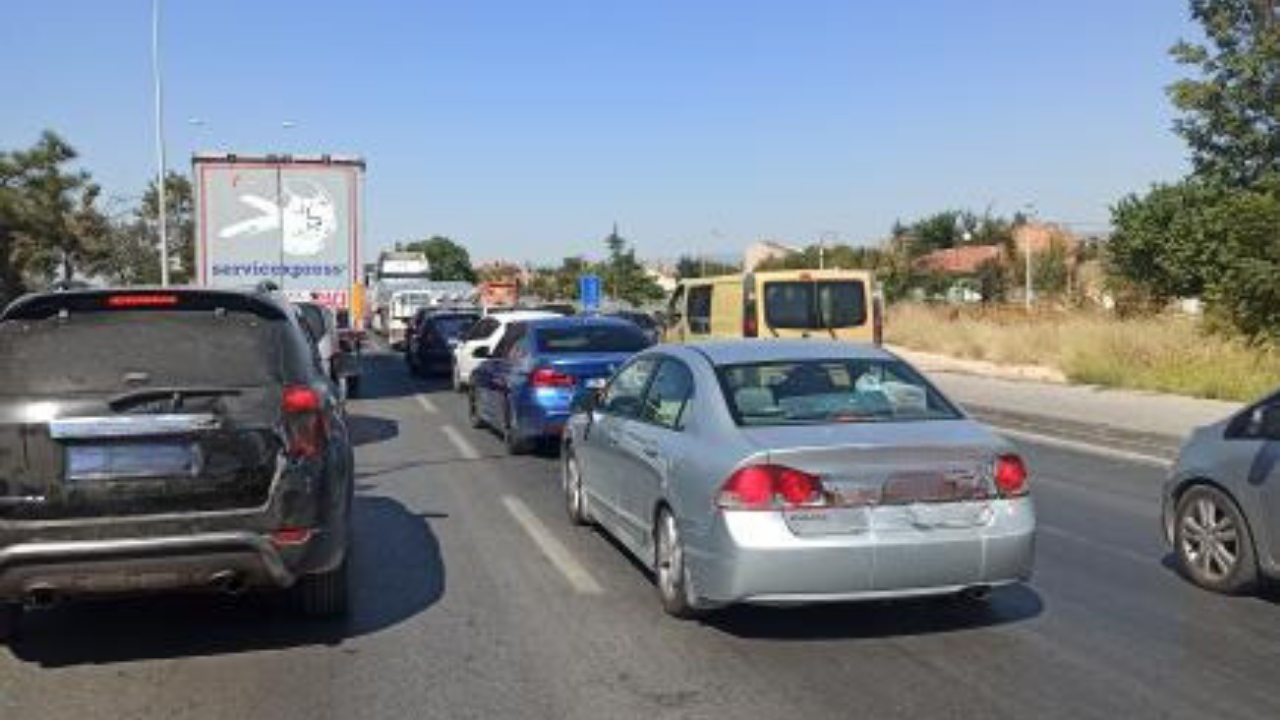 Eskişehir'de 75 kişinin yaralandığı trafik kazaları rapor edildi.