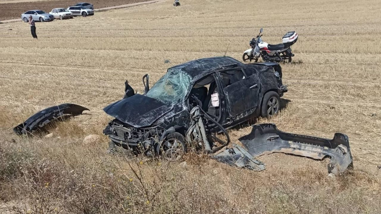 MHP'li belediye başkanı trafik kazasında yaşamını yitirdi.