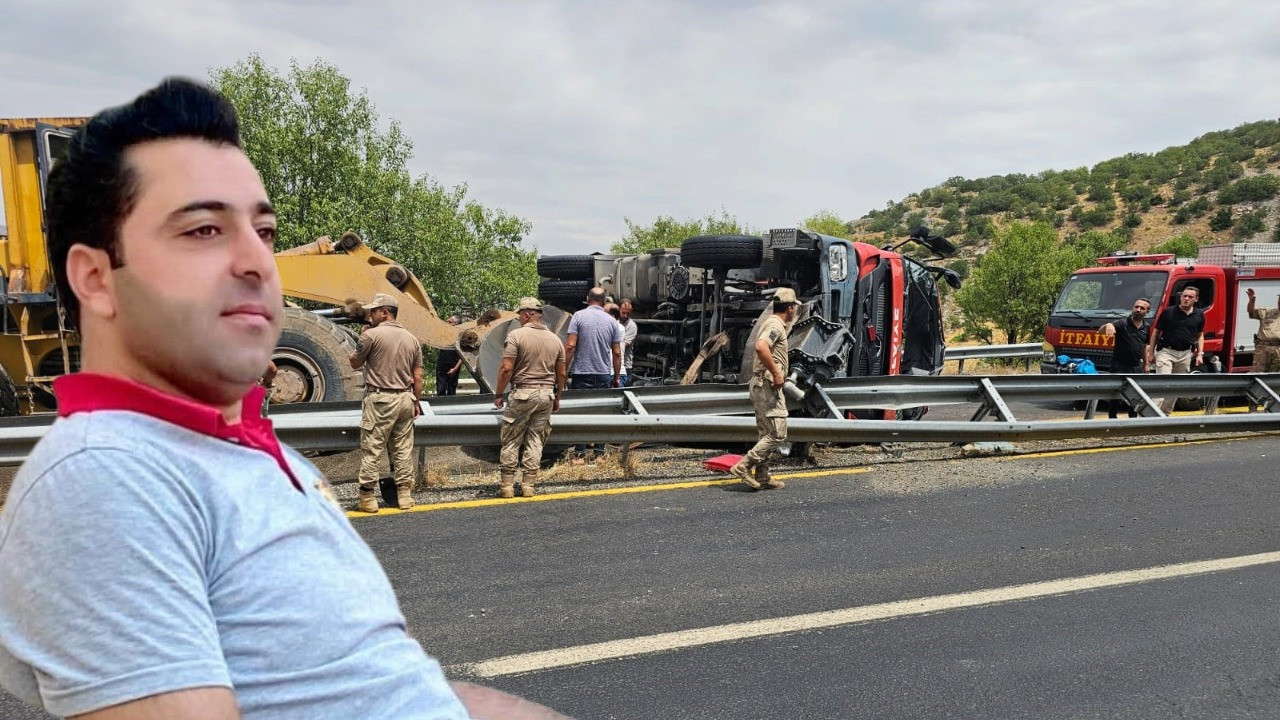 Yangın müdahalesi sırasında kaza geçiren itfaiyeci öldü.