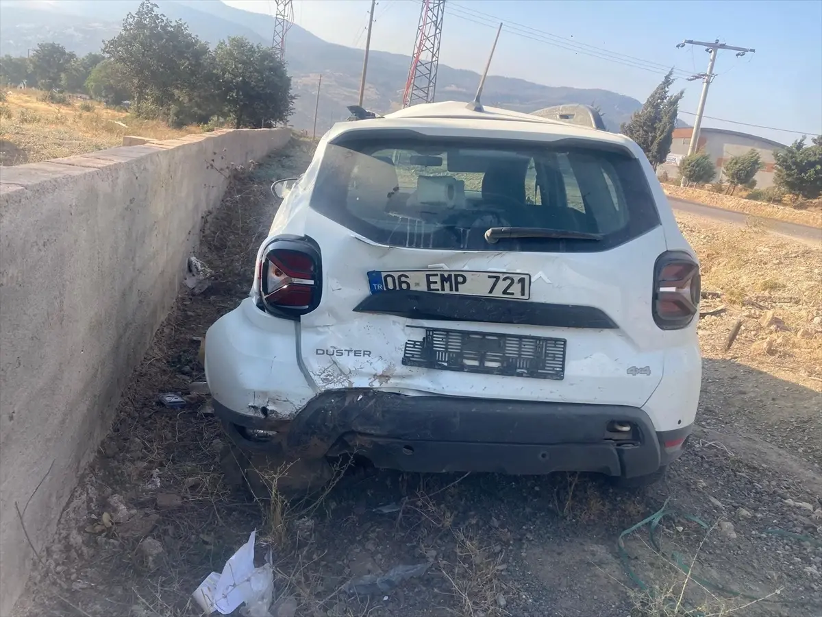 4 kişi yaralandı: İslahiye'de trafik kazası!