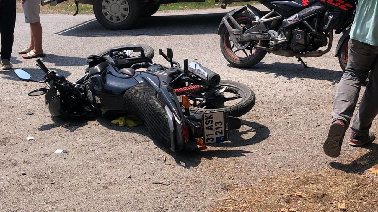 İskenderun'da Motosiklet Kazasında 3 Kişi Yaralandı.
