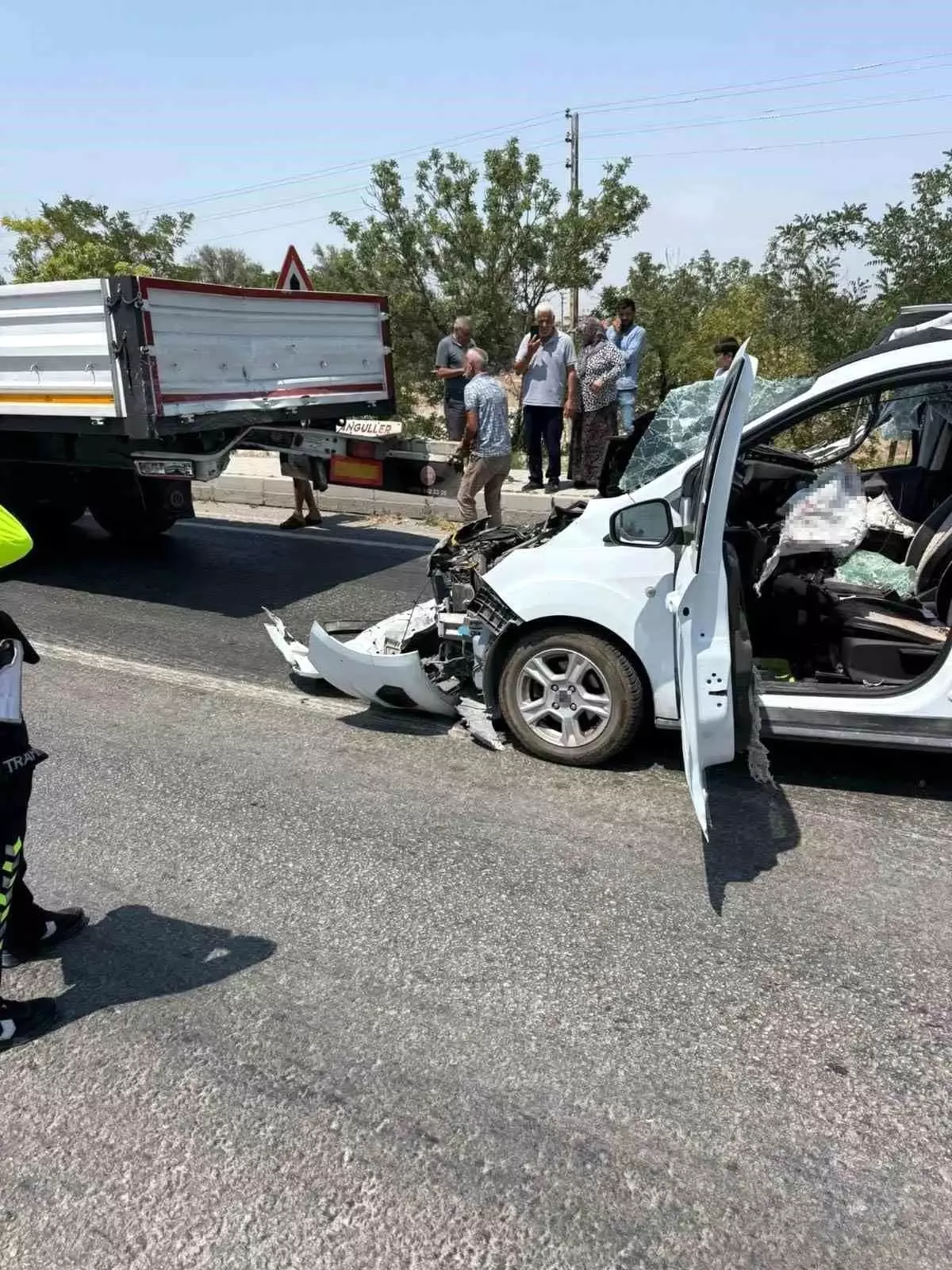Karapınar'da trafik kazasında bir kişi ciddi şekilde yaralandı.