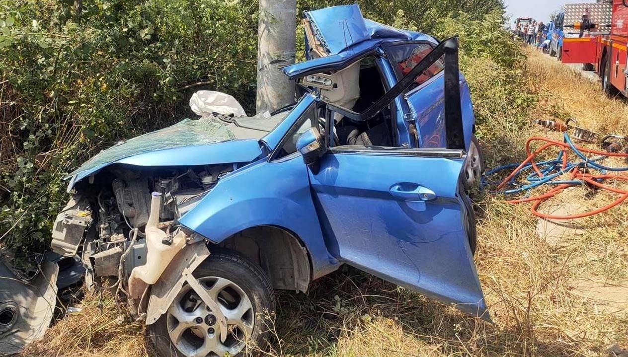 Sakarya'da trajik kaza: Çocuk şoförün kullandığı araç kardeşlerin ölümüne neden oldu.