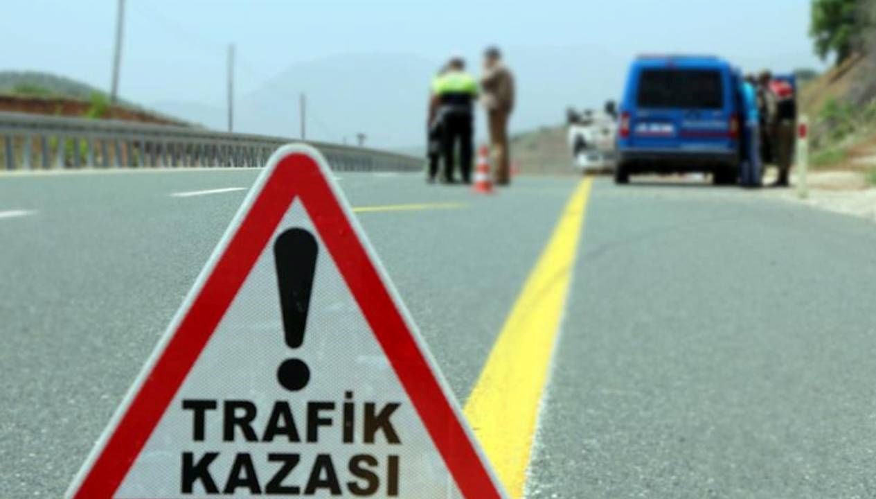 D-100'de ulaşımı durduran trafik kazası