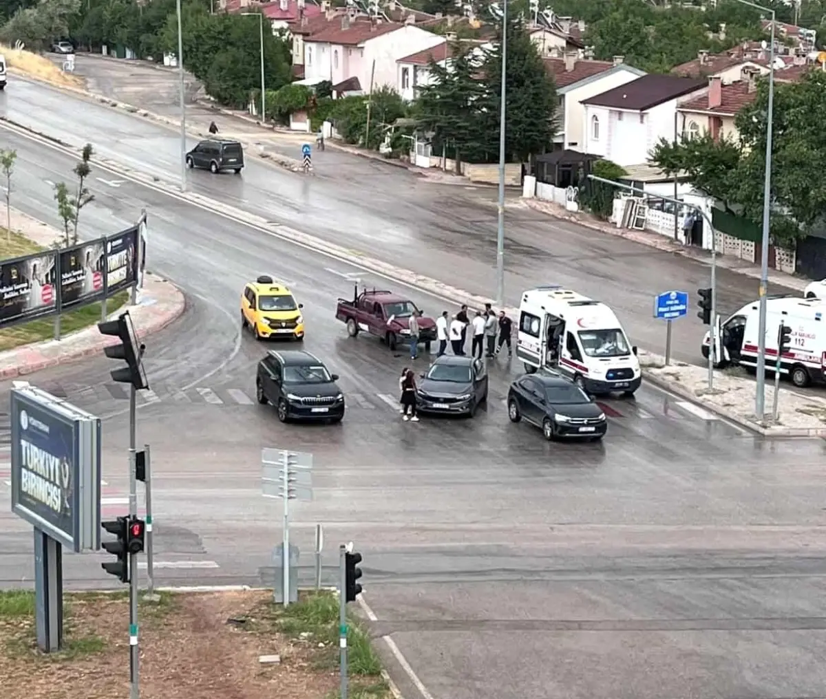 Elazığ'da Zincirleme Trafik Kaza Olayı: 1 Kişi Yaralandı