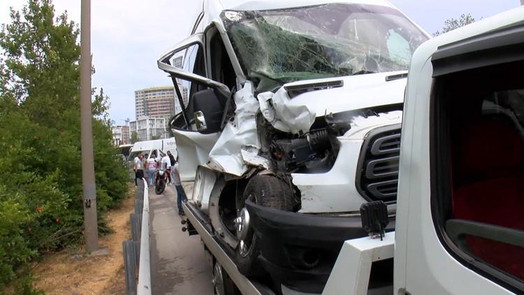 İstanbul'da yağmur sonrası ardışık trafik kazası