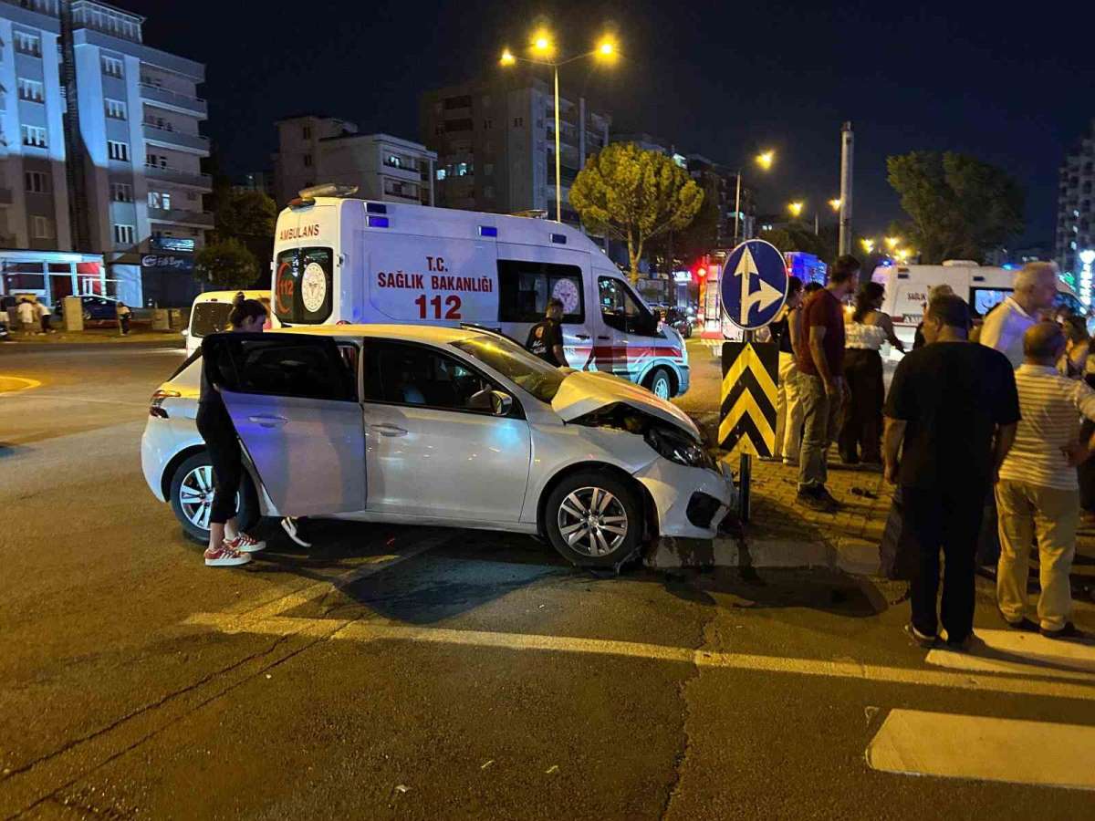Kahramanmaraş'ta kaza sonucu 4 kişi yaralandı.