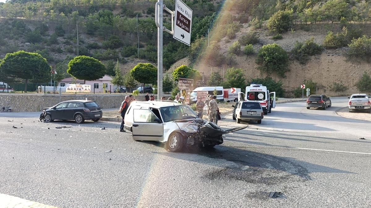 Gümüşhane'de ard arda yaşanan trafik kazaları