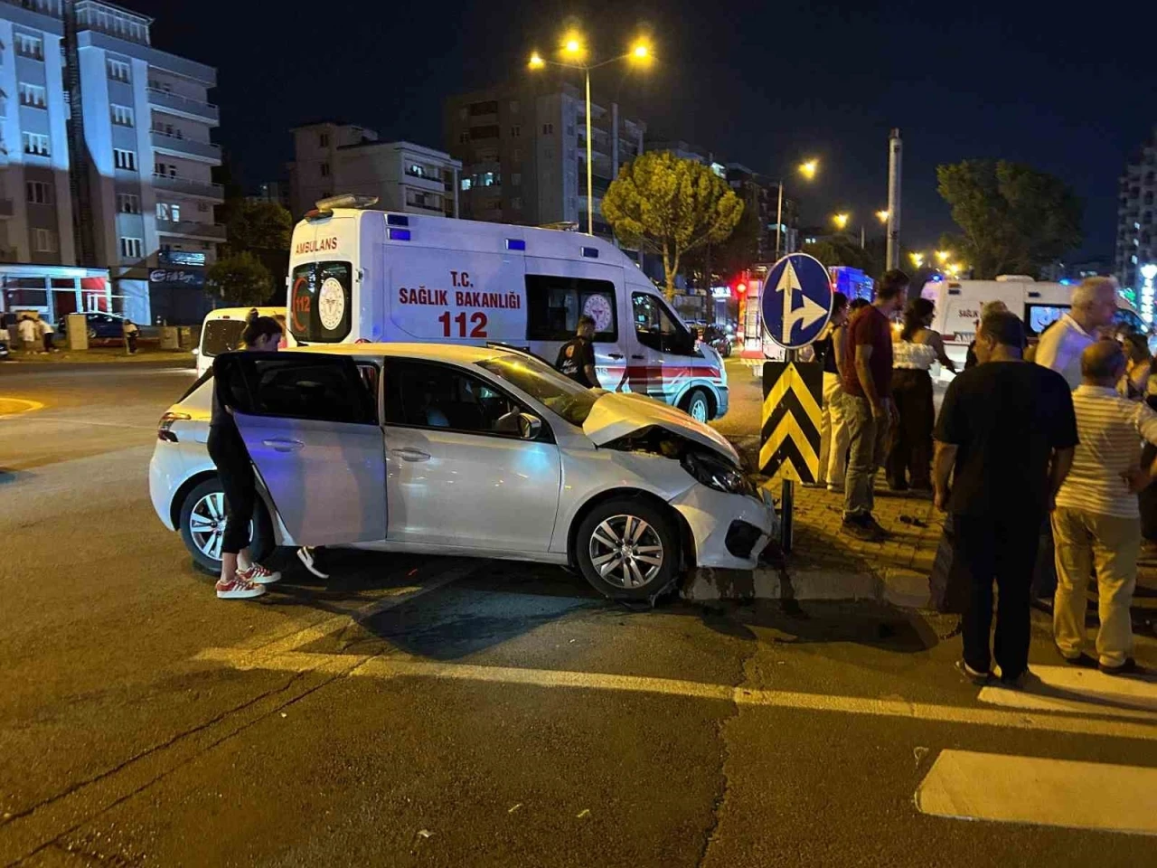 Kahramanmaraş'ta trafik kazasında 1 polis ve 4 kişi yaralandı.