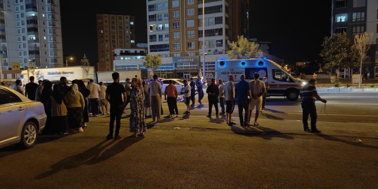 Korkunç kaza: Yaya iki araç tarafından vuruldu