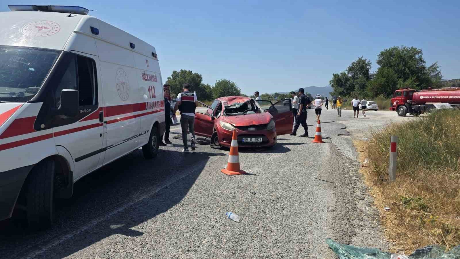 Muğla'da kaza: Bir kişi hayatını kaybetti, ikisi yaralandı.