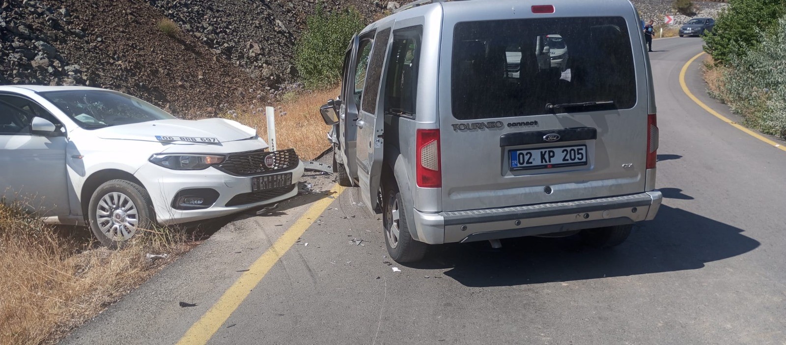 Elazığ'da kaza: 6 kişi yaralandı.