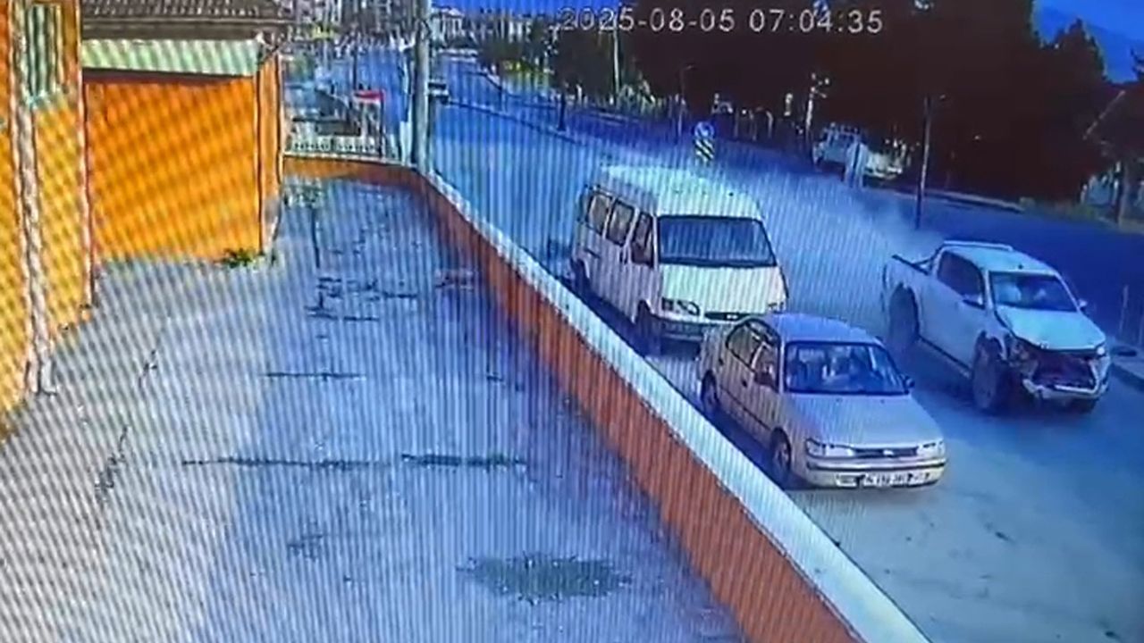 Evlilikleri 5 Mayıs'ta gerçekleşti, 3 ay sonra trafik kazası ile sona erdi.