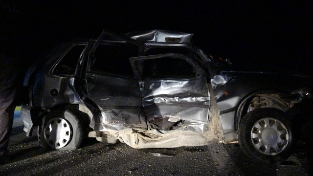 Sivas'ta meydana gelen 2 ayrı trafik kazasında 4 kişi yaralandı.