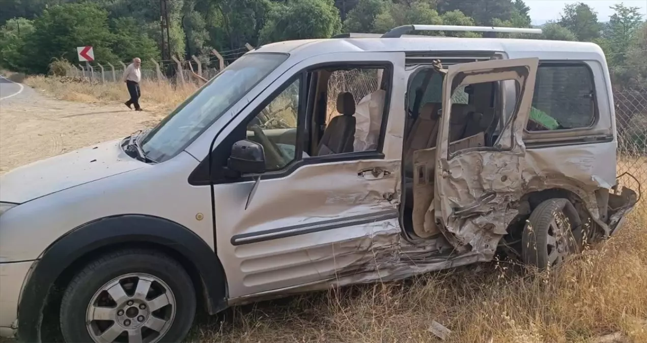Bitlis'te Trafik Kazası: 5 Kişi Yaralandı.