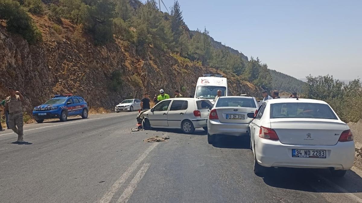 Gaziantep'te arka arkaya zincirleme trafik kazası: 9 kişi yaralandı.